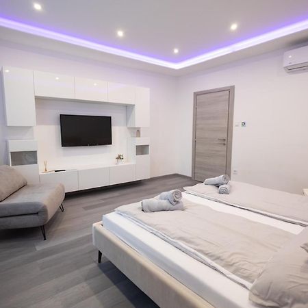 Fonix Apartman Debrecen Eksteriør bilde